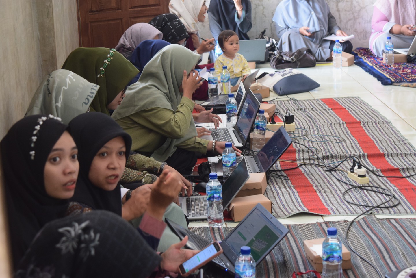 Sosialisasi Pendataan Madin dan Aplikasi Manajemen Pembelanjaan Kitab Menara Kudus: Transformasi Efisiensi Pendidikan Agama di Batealit, Jepara