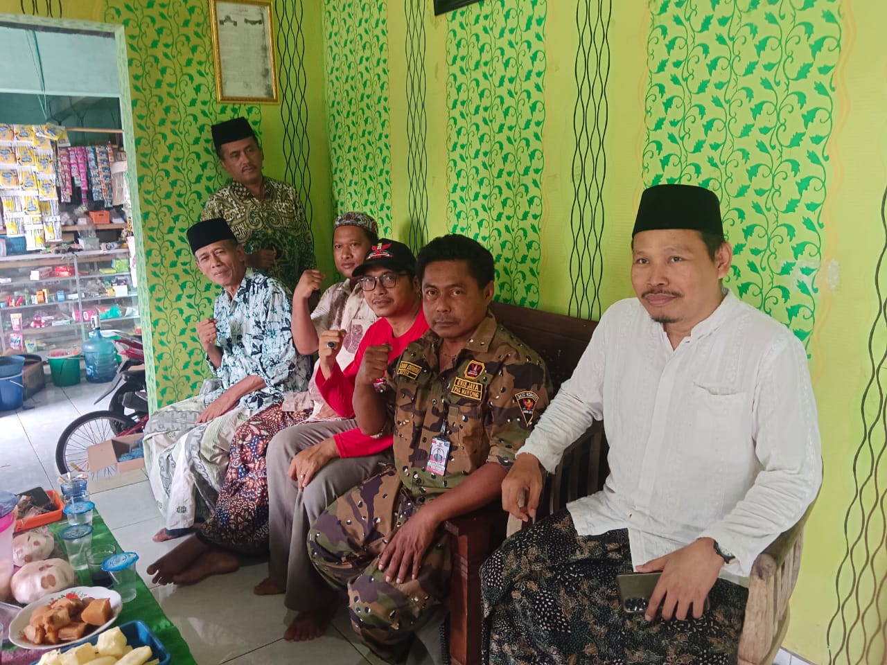 PC RMI NU Jepara Jenguk Ustadz Madin Korban Penembakan, Beri Dukungan dan Tali Asih